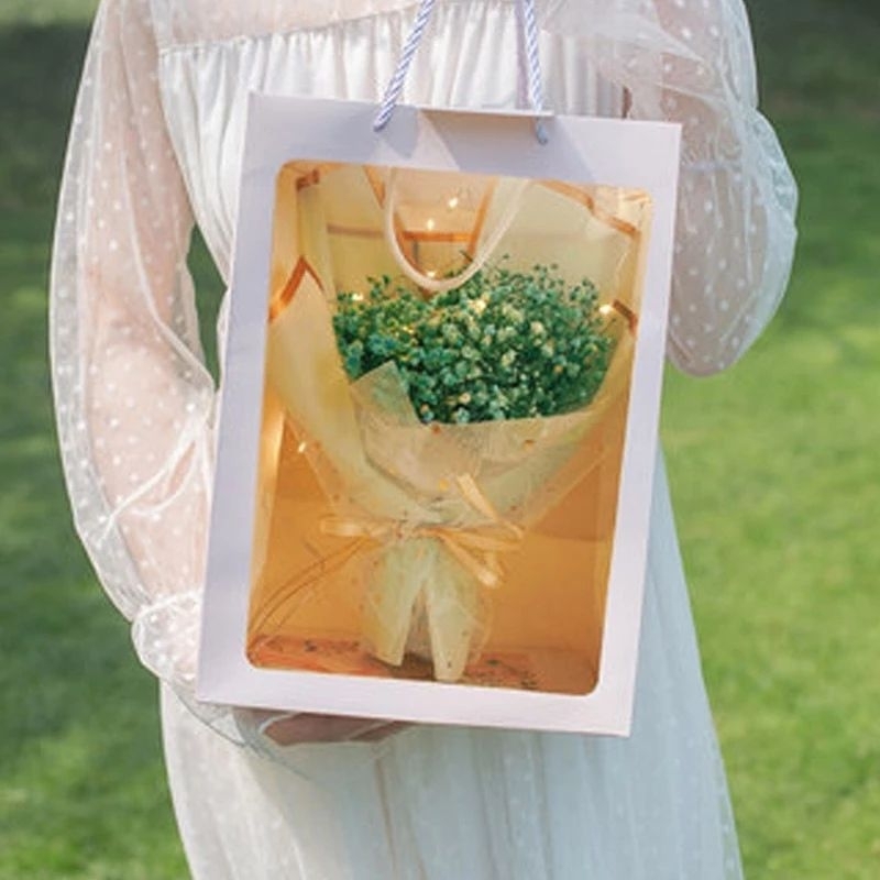 COMBO 10 TÚI GIẤY TRẮNG MẶT KÍNH TẶNG KÈM THIỆP TREO MINI KT 25X35CM, ĐÁY 13CM