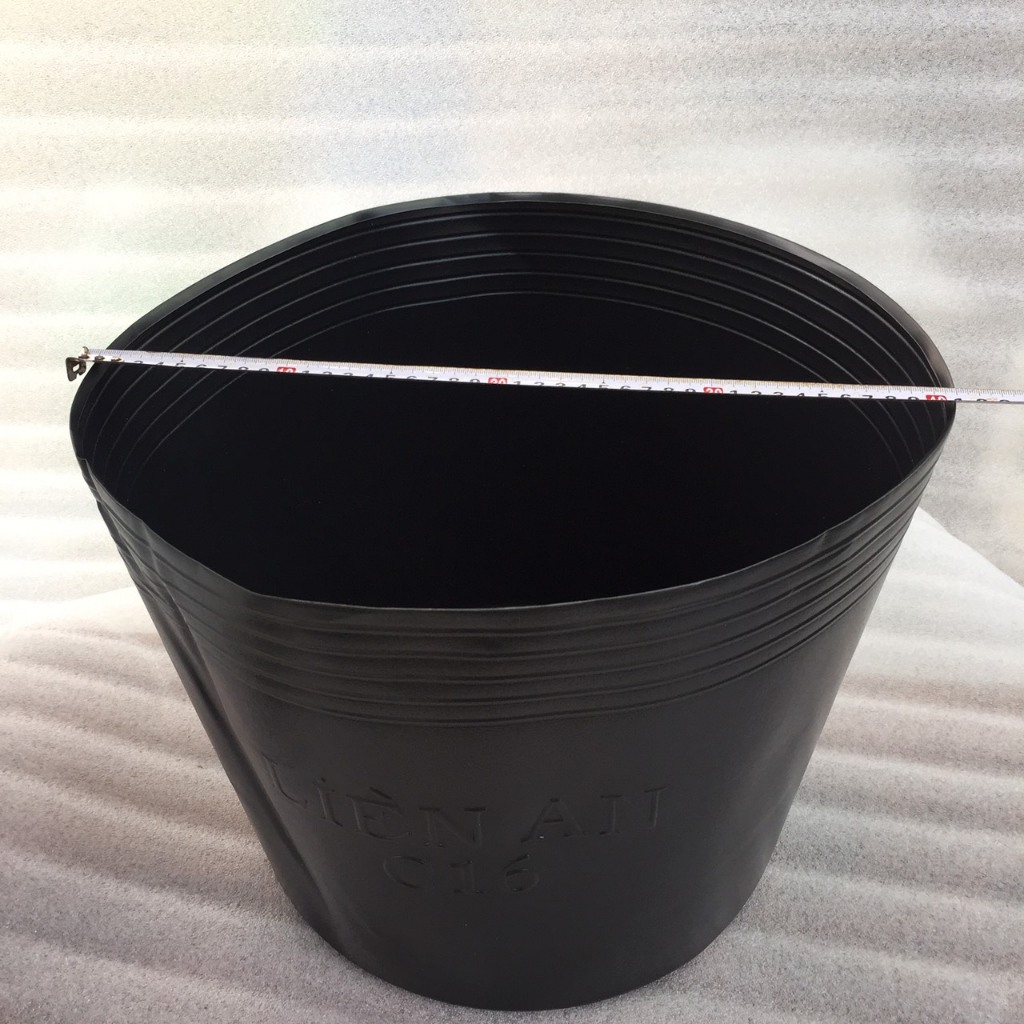 Chậu nhựa đen C16