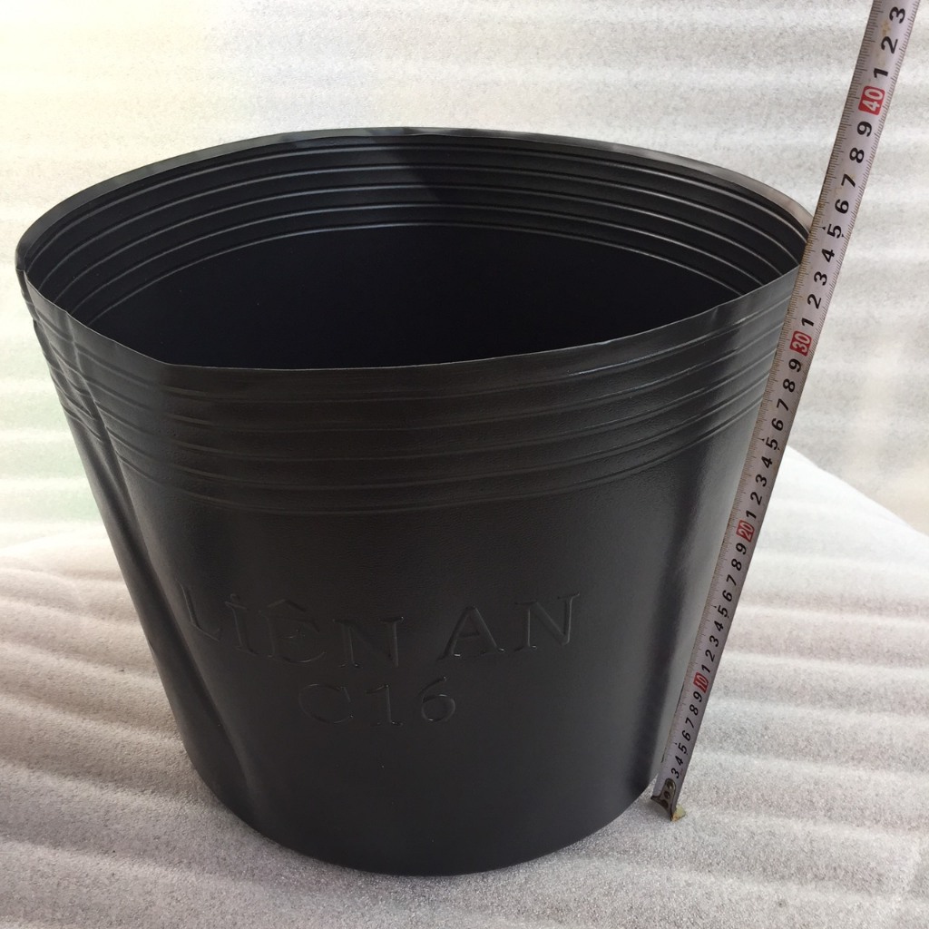 Chậu nhựa đen C16