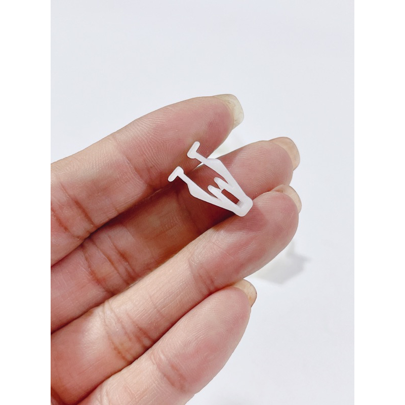 Pát kẹp nhựa dàn áo màu vàng, màu xanh chuyên dụng cho xe Honda