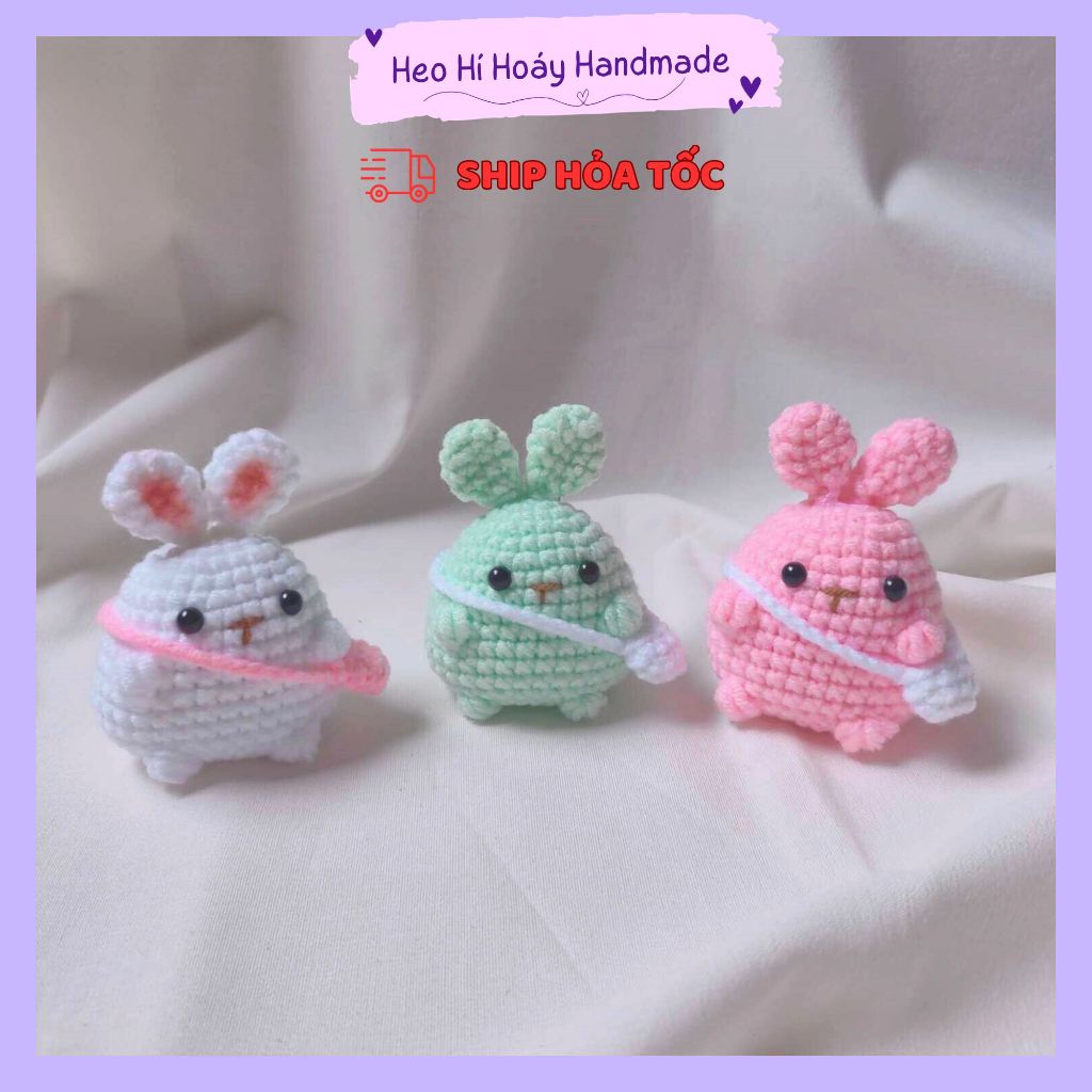 Móc khóa thỏ đeo túi đi học Heo Hí Hoáy dễ thương