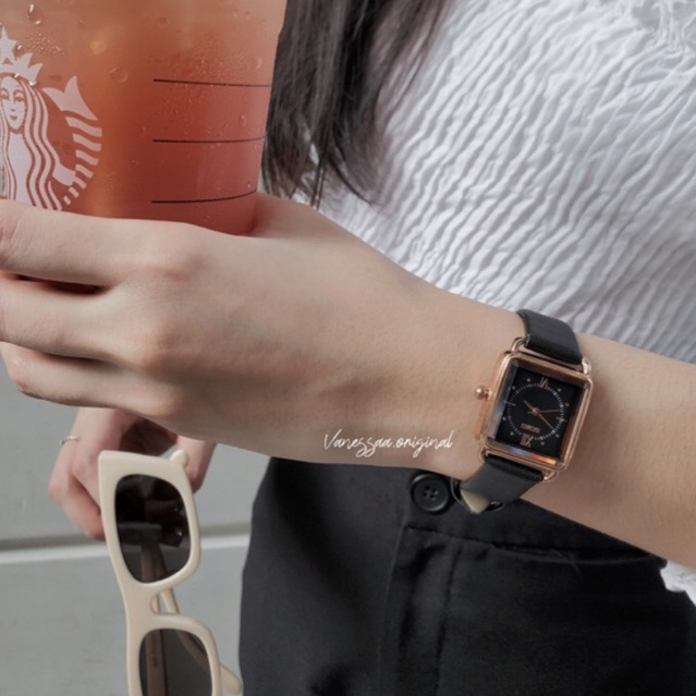 Đồng Hồ nữ công sở thời trang mặt vuông chính hãng skmei dây da thời trang