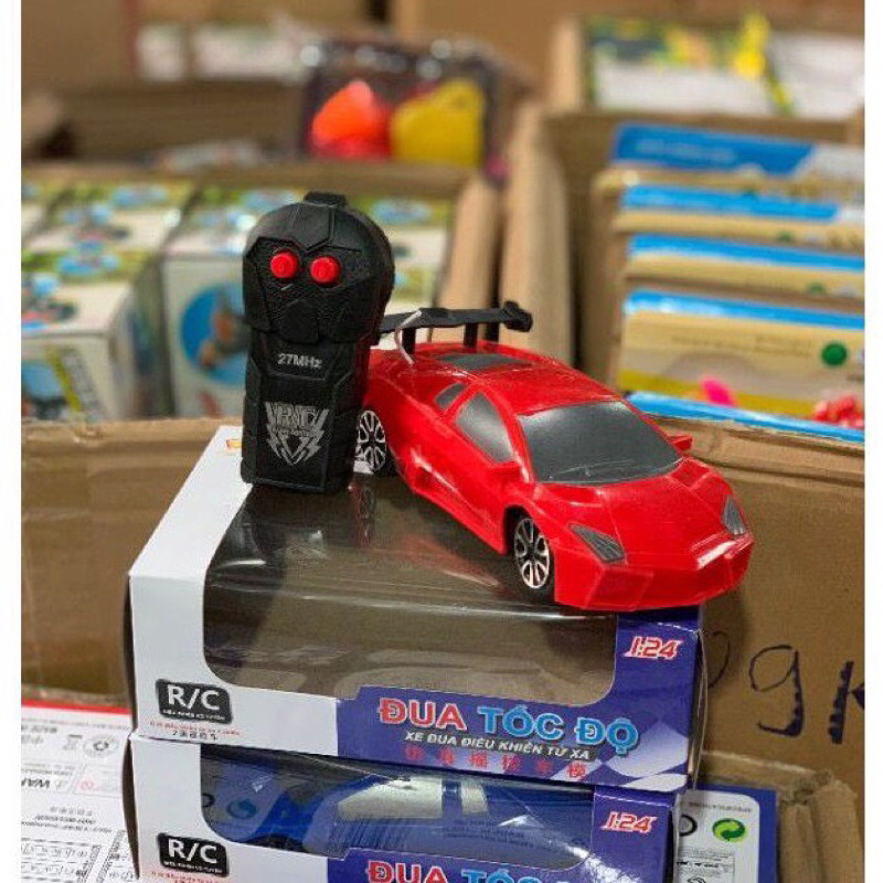 Đồ Chơi Xe Hơi Điều Khiển Có Remote Cho Bé Giao Màu Ngẫu Nhiên