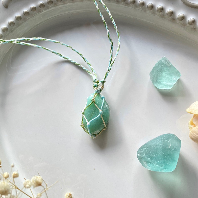 Vòng cổ đá Thiên Hà (Amazonite) - viên đá phát triển bản thân
