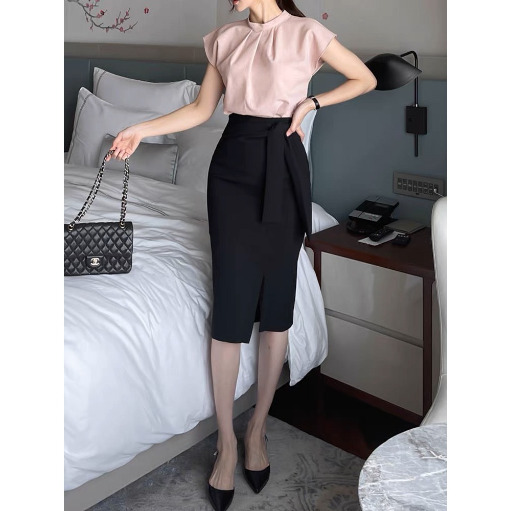 Chân váy nữ xoắn eo chất co giãn, chân váy nữ công sở ôm sáng chất Umi xịn Okélla