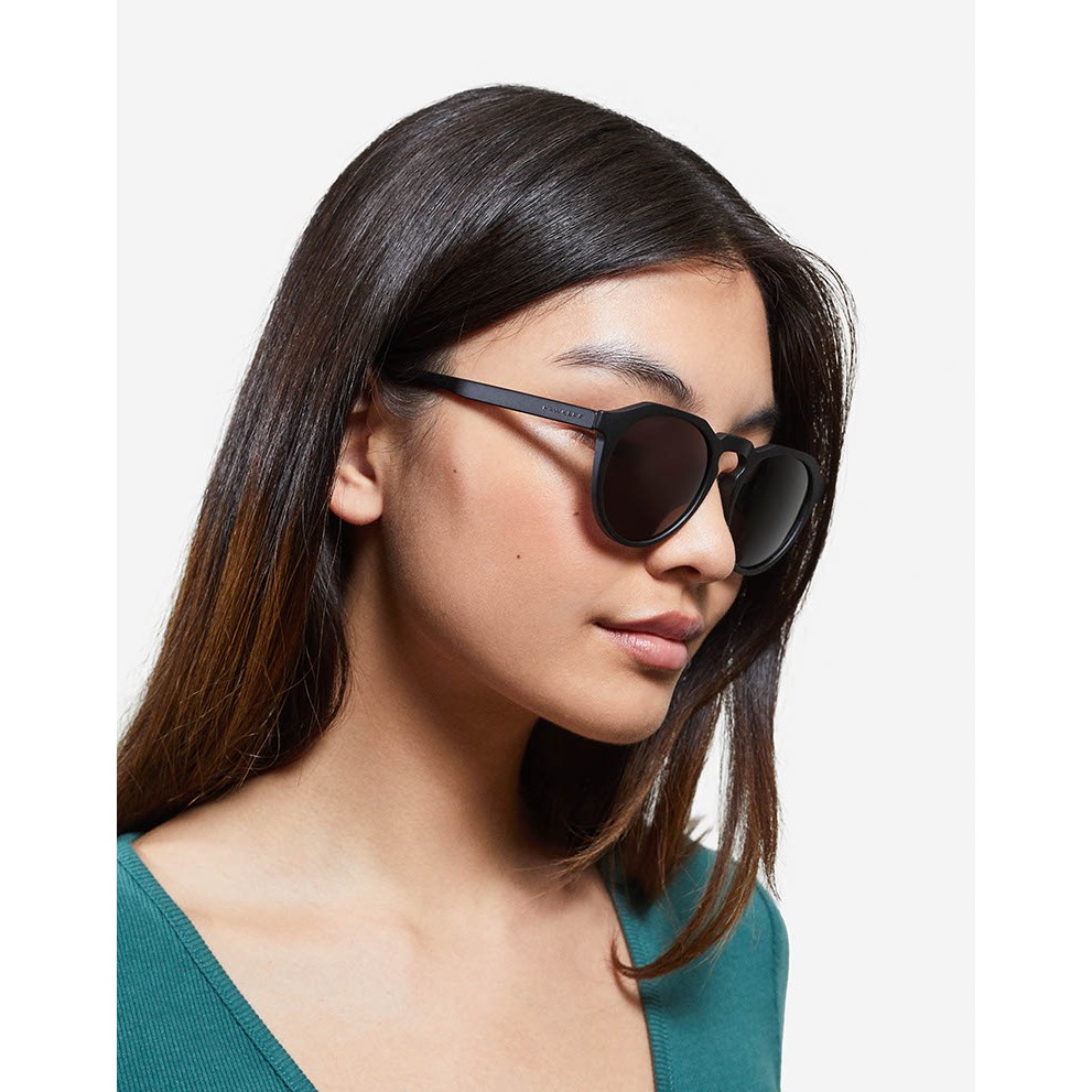 Kính râm Warwick HAWKERS thiết kế tại Tây Ban Nha thời trang unisex cho nam nữ