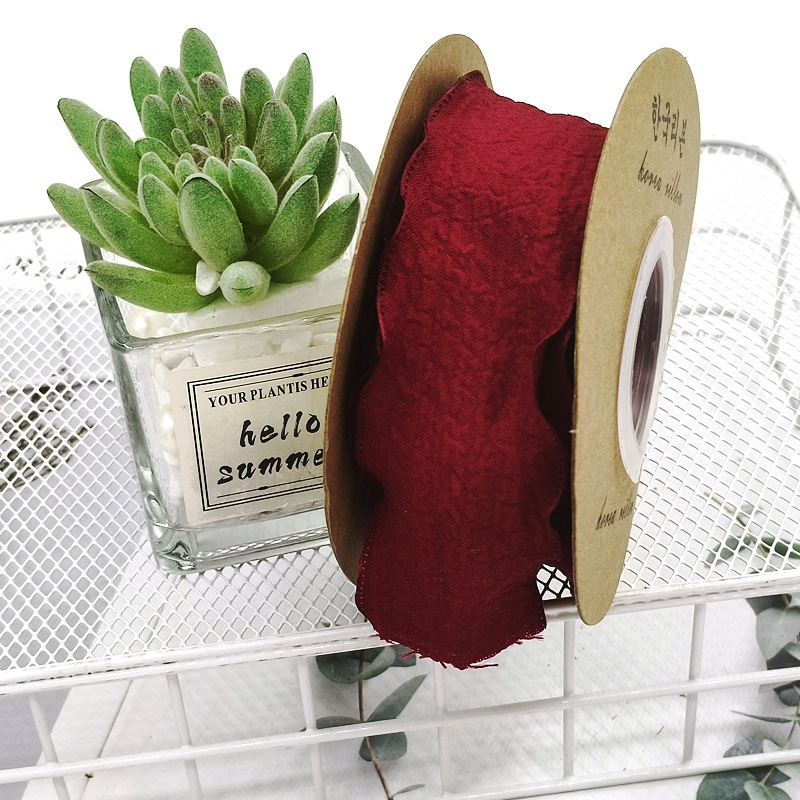 Cuộn ruy băng vải nhăn