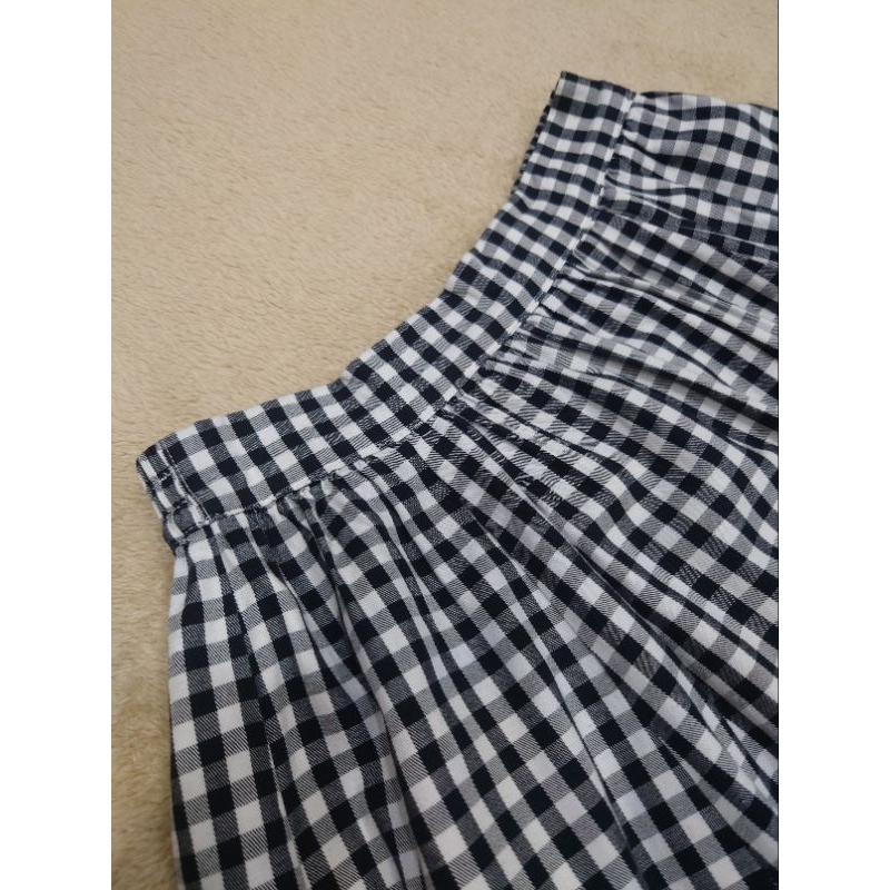 Chân váy Nhật earth music & ecology kẻ sọc caro màu đen và trắng lưng thun co giãn 100% cotton