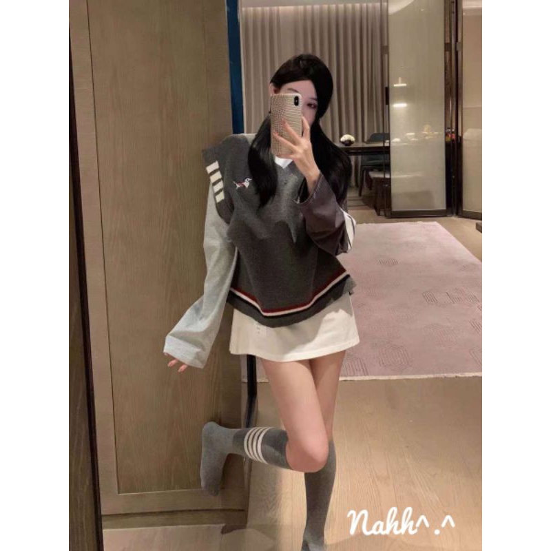 Áo Gile form rộng thêu ngực