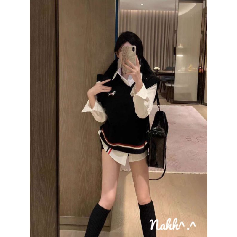 Áo Gile form rộng thêu ngực