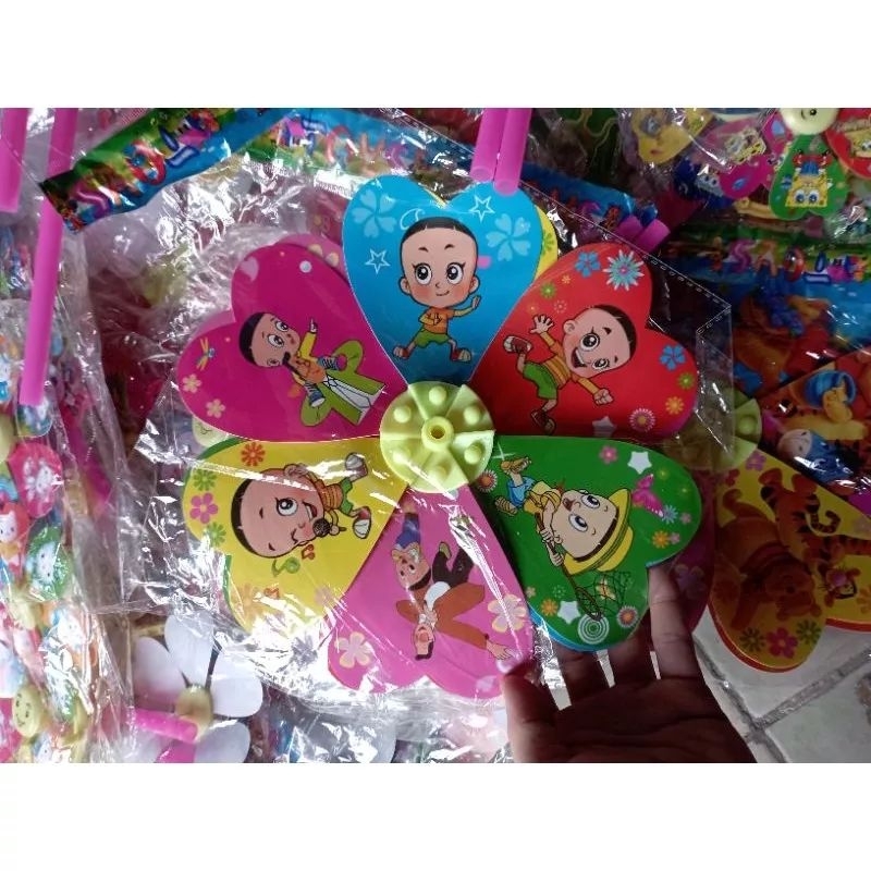 Chong chóng cầm tay hoạt hình