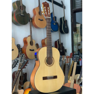 Đàn Guitar Classic Gỗ Hồng Đào Mặt Gỗ Thông ( đàn gỗ thịt toàn phần)