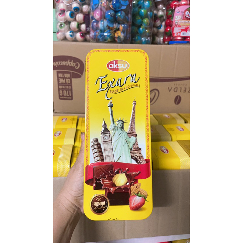 Socola sữa & hạt phỉ hộp thiếc 150 gr . socola Aksu
