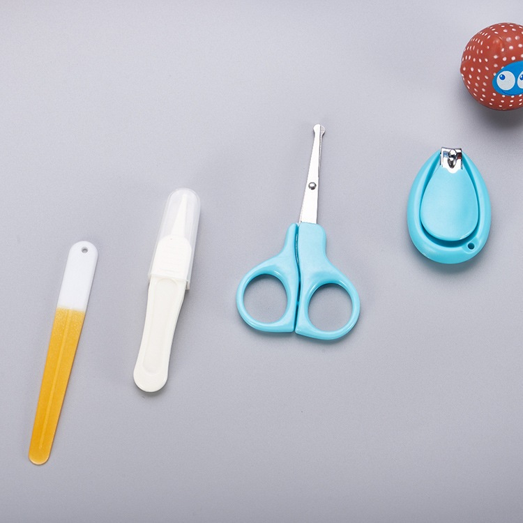 Bộ dụng cụ bấm móng tay hộp nhựa 4 chi tiết, cắt móng tay tiện dụng BQSHOP