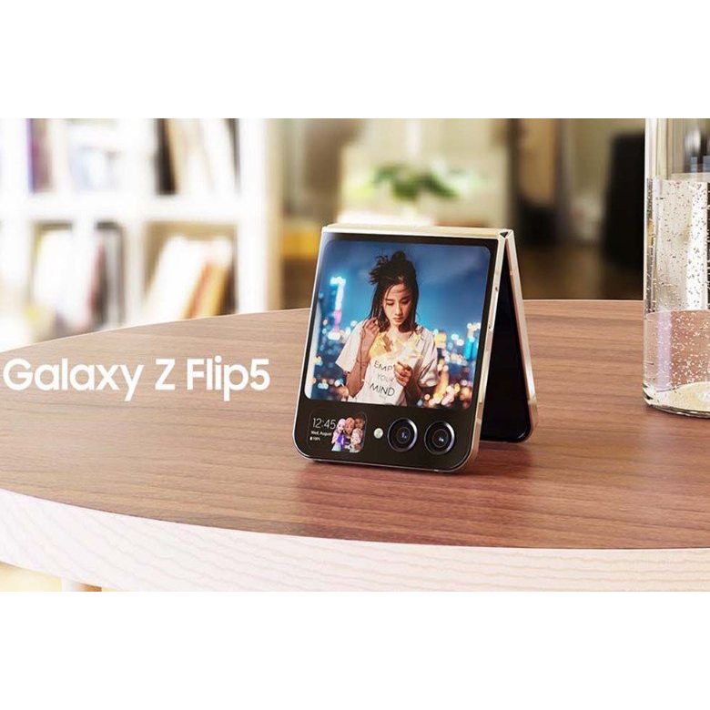 Điện thoại Samsung Galaxy Z Flip 5  - Hàng Chính Hãng