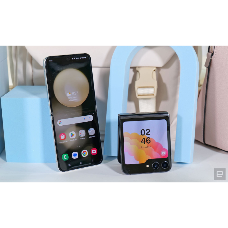 Điện thoại Samsung Galaxy Z Flip 5  - Hàng Chính Hãng