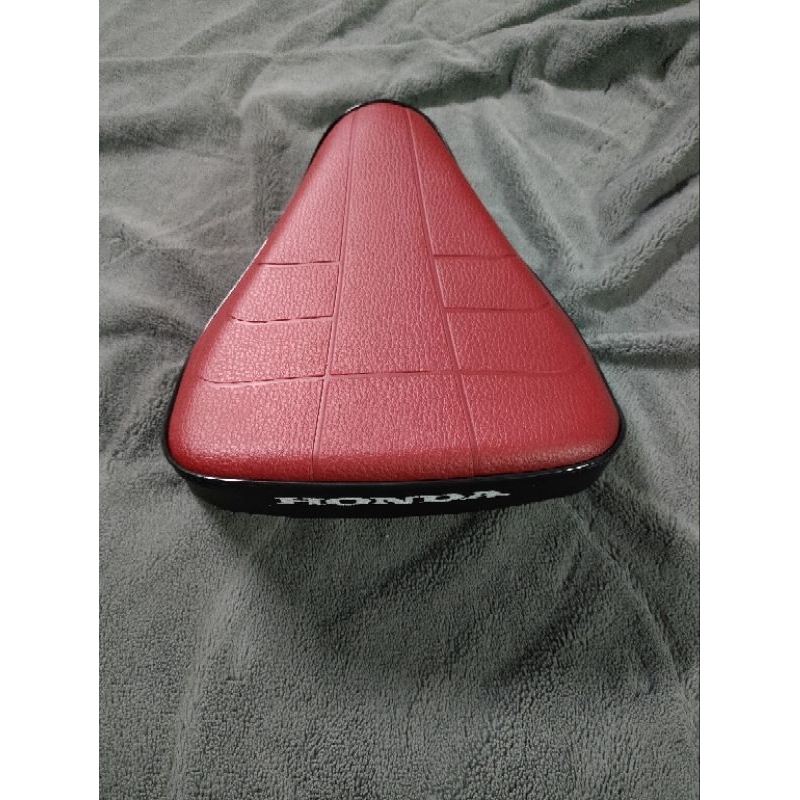 Áo bọc yên trước Xe Cub 50cc  loại tốt