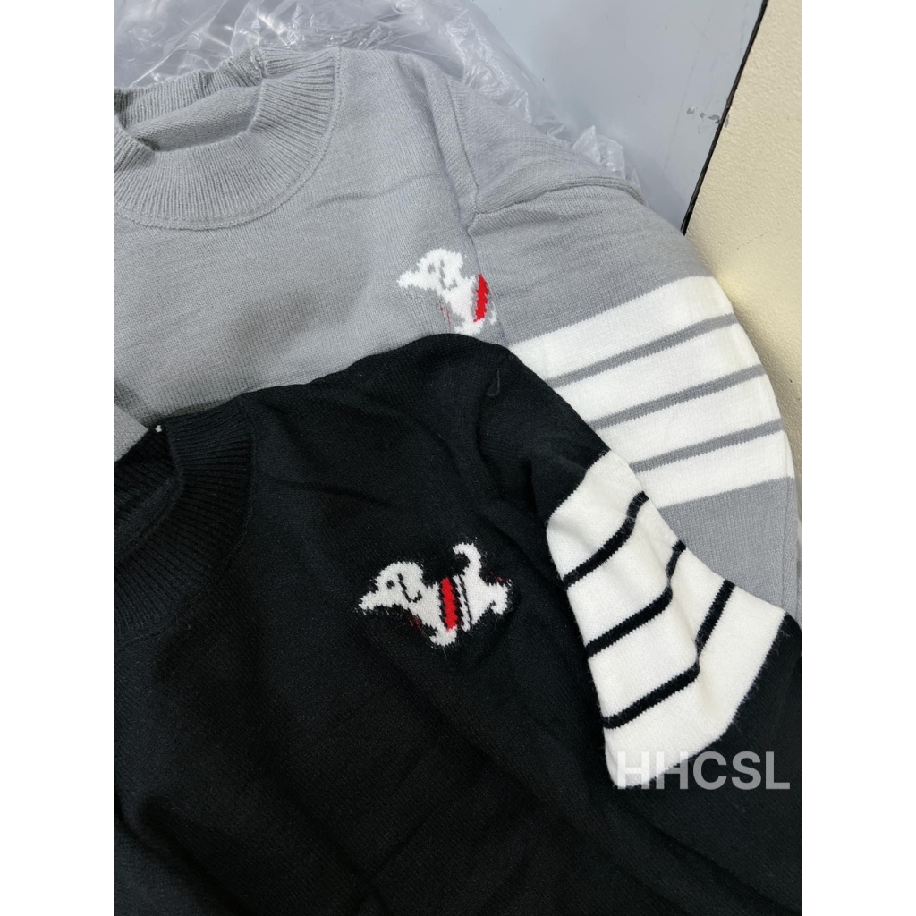 Áo Len , Áo Sweater Nam Nữ Thêu Logo Chó Có Sọc Kẻ Tay - Chất Liệu Len Dày Dặn