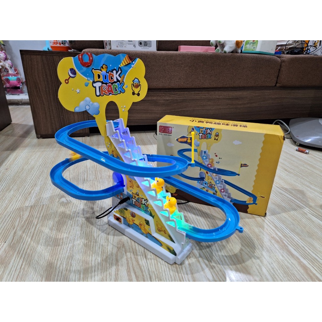 Đồ chơi vịt leo cầu thang có nhạc cho bé