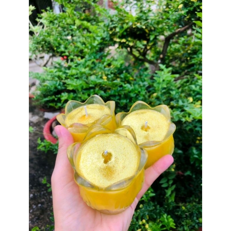 Combo 6 ly tulip + 550gr sáp bơ pha sẵn + tim cotton bấm sẵn đế + kẹp tim + kim tuyền. Nến bơ handmade.