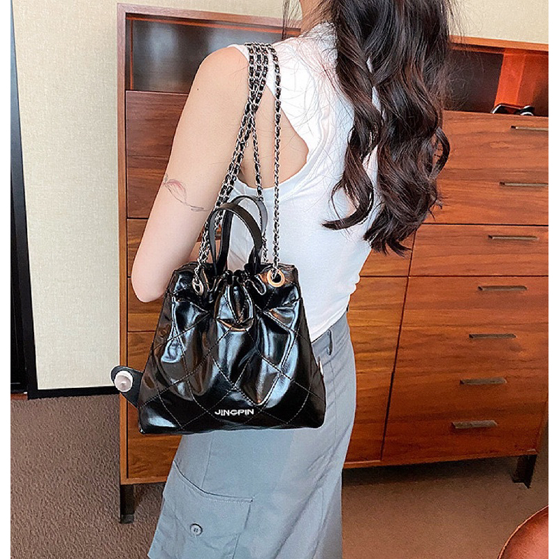 Túi xách nữ đeo chéo khoác vai kiểu balo hàng QCCC