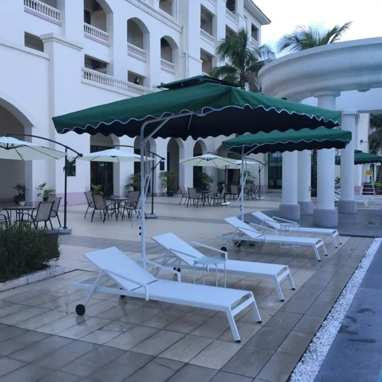 Ô Dù Lệch Tâm Mái Vuông Che Nắng Mưa Ngoài Trời 2m5x2m5 Vải Dù Polyter Nhập Khẩu Có In Logo Thương Hiệu