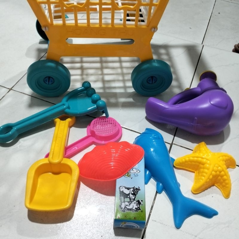 Xe đẩy siêu thị, có nhạc ,kèm nhiều chi tiết để bé chơi cát, ảnh thật