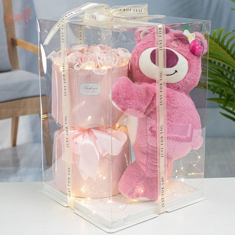 Bó hoa hồng sáng tạo hình gấu dâu tây cao 40cm