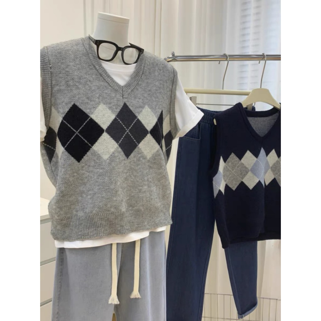 Áo Gile Nữ Chất Len Lông Cừu Mềm Mịn Cao Cấp Hoạ Tiết Kẻ Caro Quả Trám Phong Cách Vintage, Áo Len Không Tay Vintage