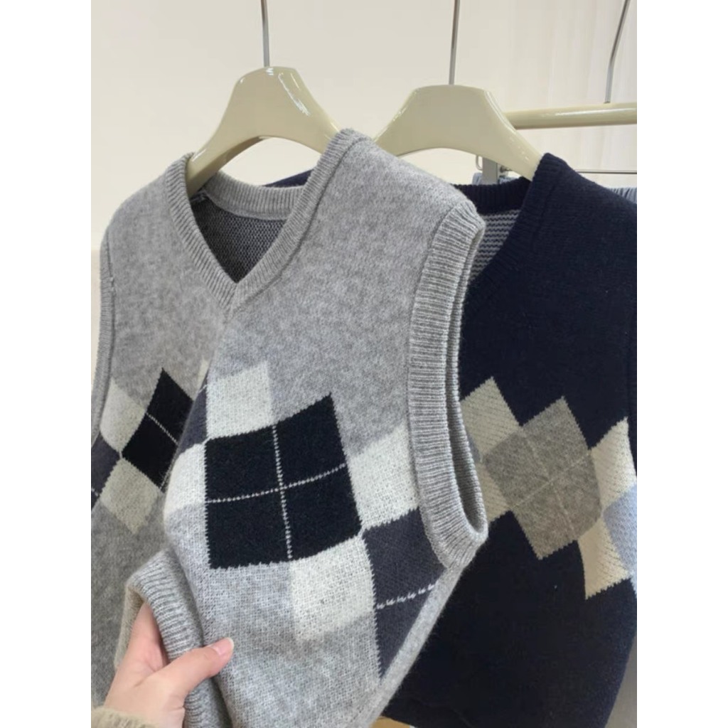 Áo Gile Nữ Chất Len Lông Cừu Mềm Mịn Cao Cấp Hoạ Tiết Kẻ Caro Quả Trám Phong Cách Vintage, Áo Len Không Tay Vintage