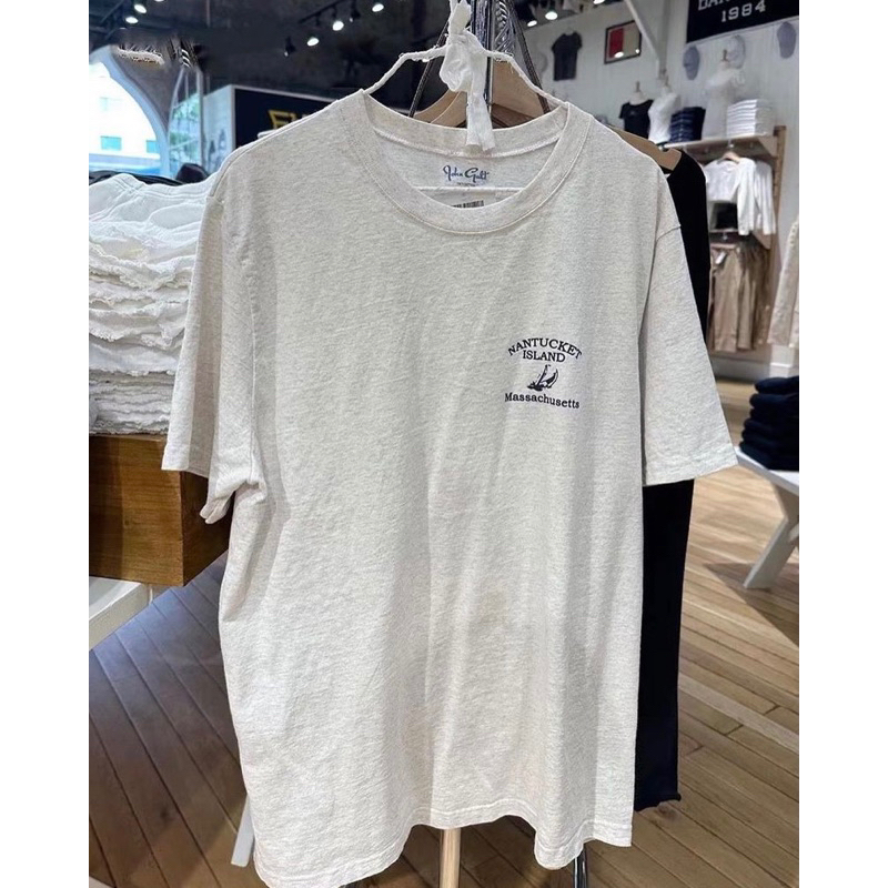 Áo phông graphic tee Nantucket