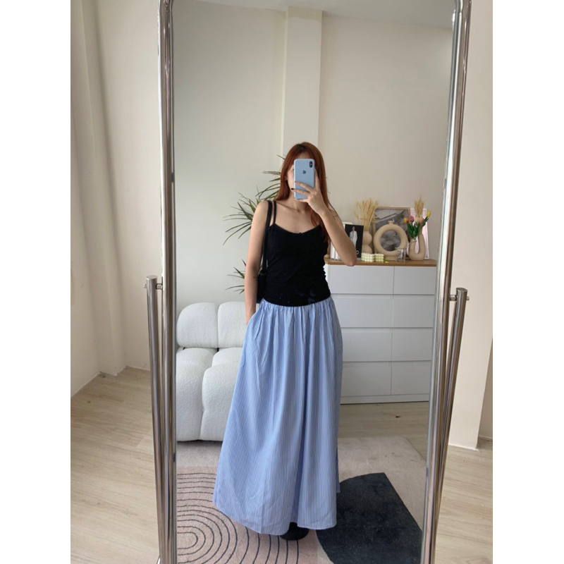 Chân váy mùa thu cạp cao eo thon, có túi phong cách Hàn Quốc.