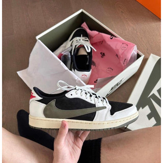 Giày Thể Thao Travis Scott x Air Jordan 1 Low "Olive" Màu Trắng Kem Đen Clever