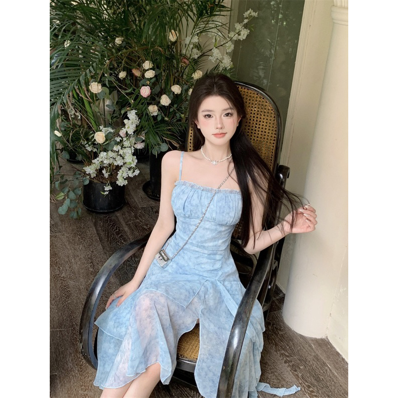 Váy 2 dây xẻ tà