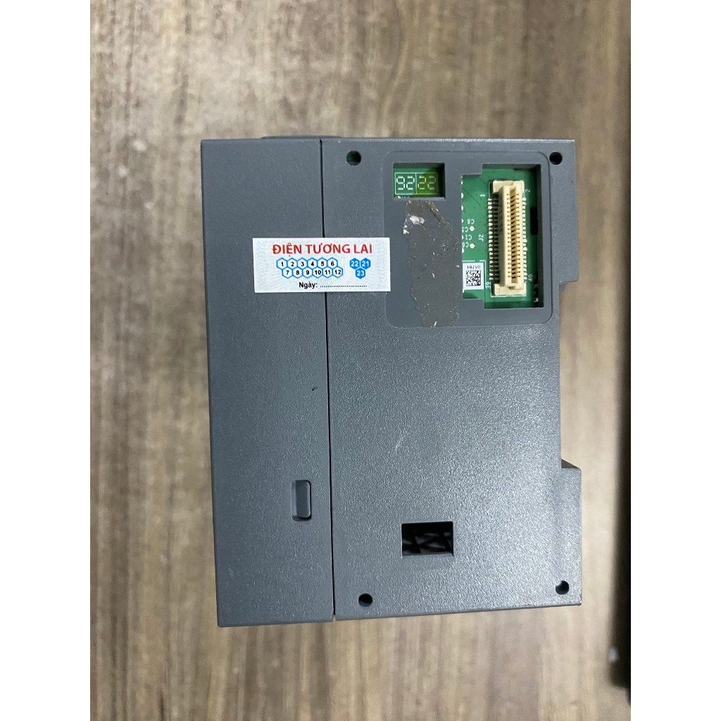 PLC  SCHNEIDER  TM200CE40R  ngõ ra RELAY  40I/O tháo máy