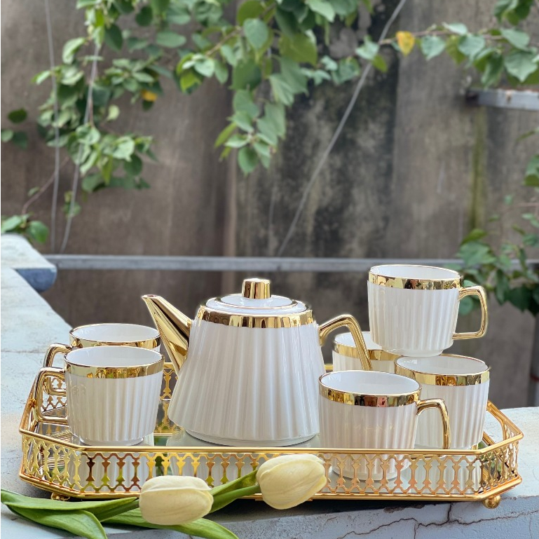 Bộ Ấm Trà Sứ AB FAMILY Màu Trắng Phong Cách Châu Âu Viền Vàng Kèm Khay Sứ Cao Cấp