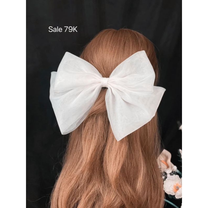 Voan lúp cô dâu chụp ảnh làm lễ