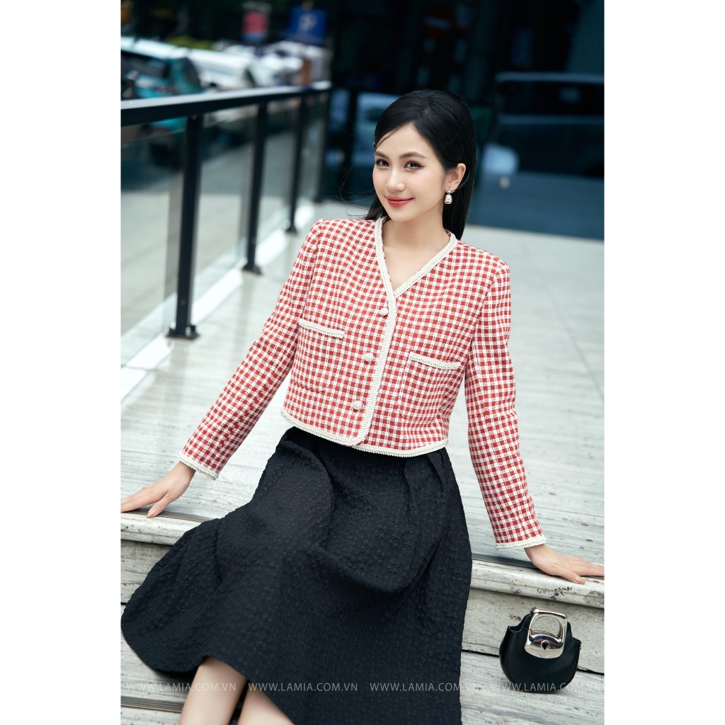 Áo khoác dạ tweed Lamia Design LE192A croptop họa tiết kẻ ô Gingham thời thượng và chân váy vải xốp hoa nổi LV146