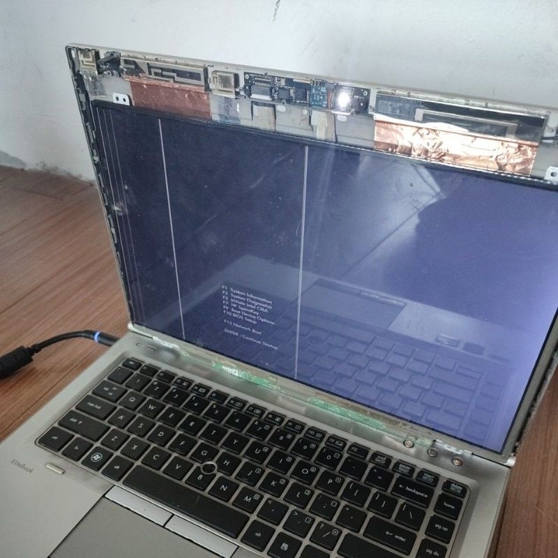 Màn hình laptop cũ lỗi các loại