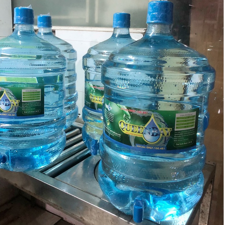 Bình Nước Uống Tinh Khiết Queenbay 19L  +  dùng được cho máy nước nóng lạnh