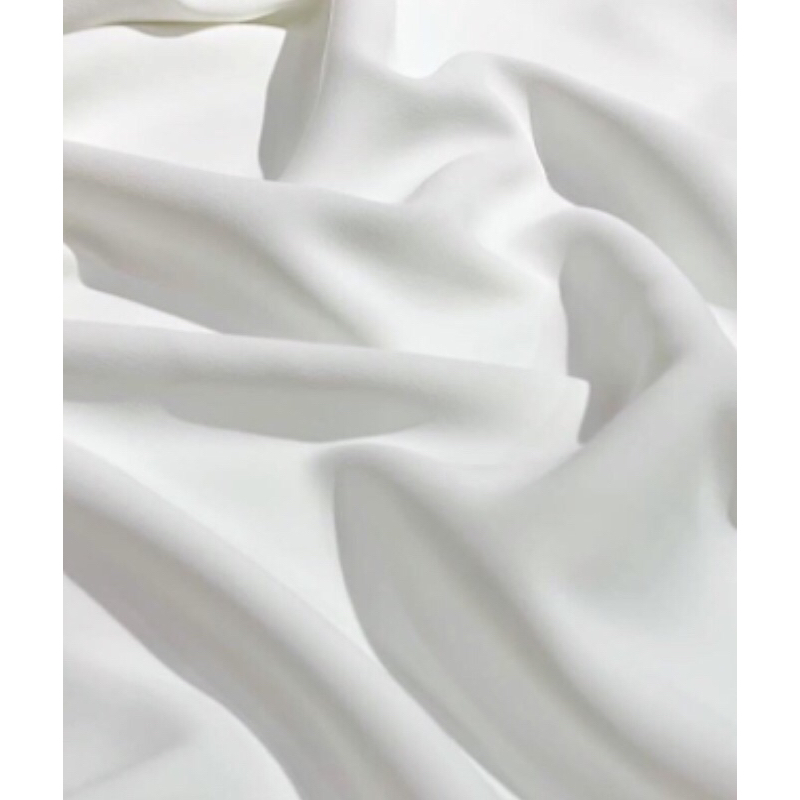 Vải lụa màu trắng sữa