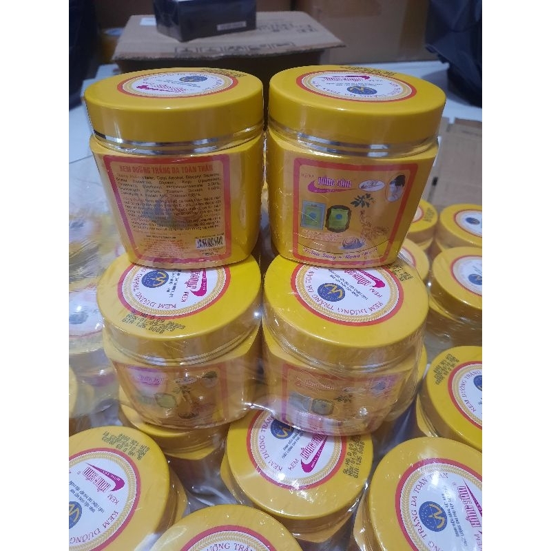 Kem dưỡng trắng da body Hồng sâm