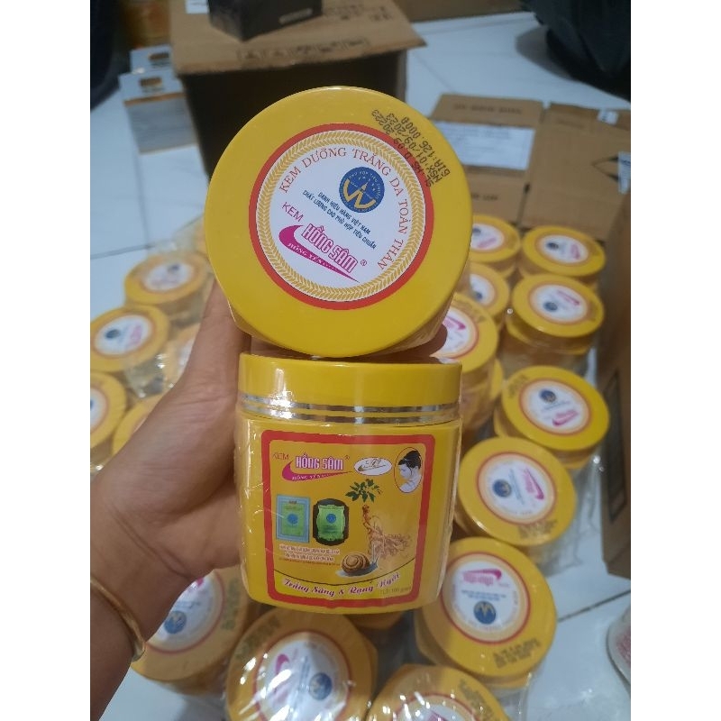 Kem dưỡng trắng da body Hồng sâm