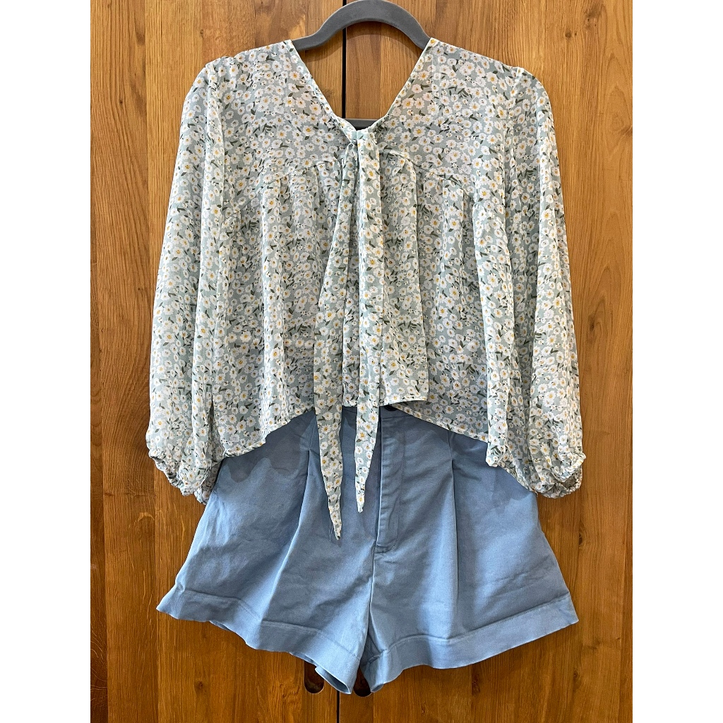 Pass Set Phối xanh baby blue gồm Áo Hoa Nhí April và Quần Short Dottie - có tách lẻ