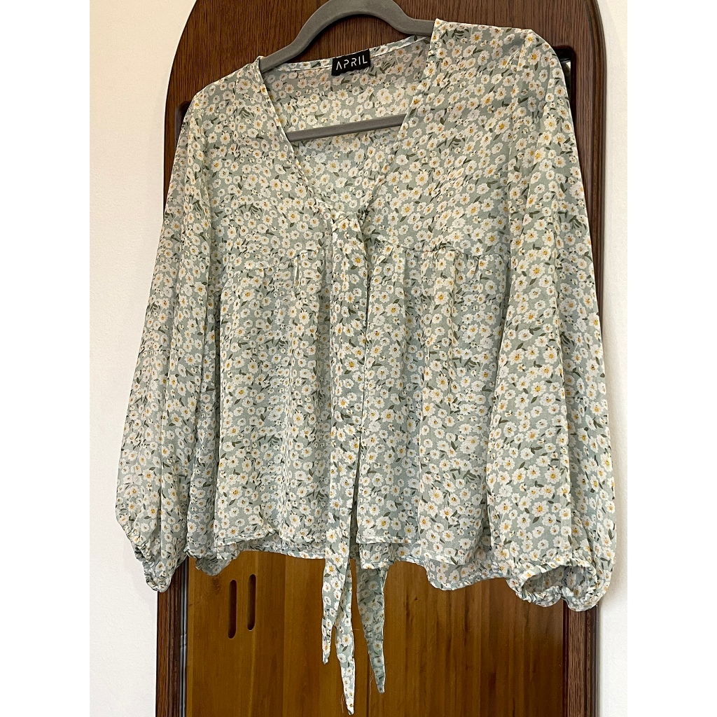 Pass Set Phối xanh baby blue gồm Áo Hoa Nhí April và Quần Short Dottie - có tách lẻ