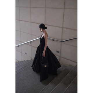 SEASON STUDIOS| Đầm dập li cổ V Mer dress