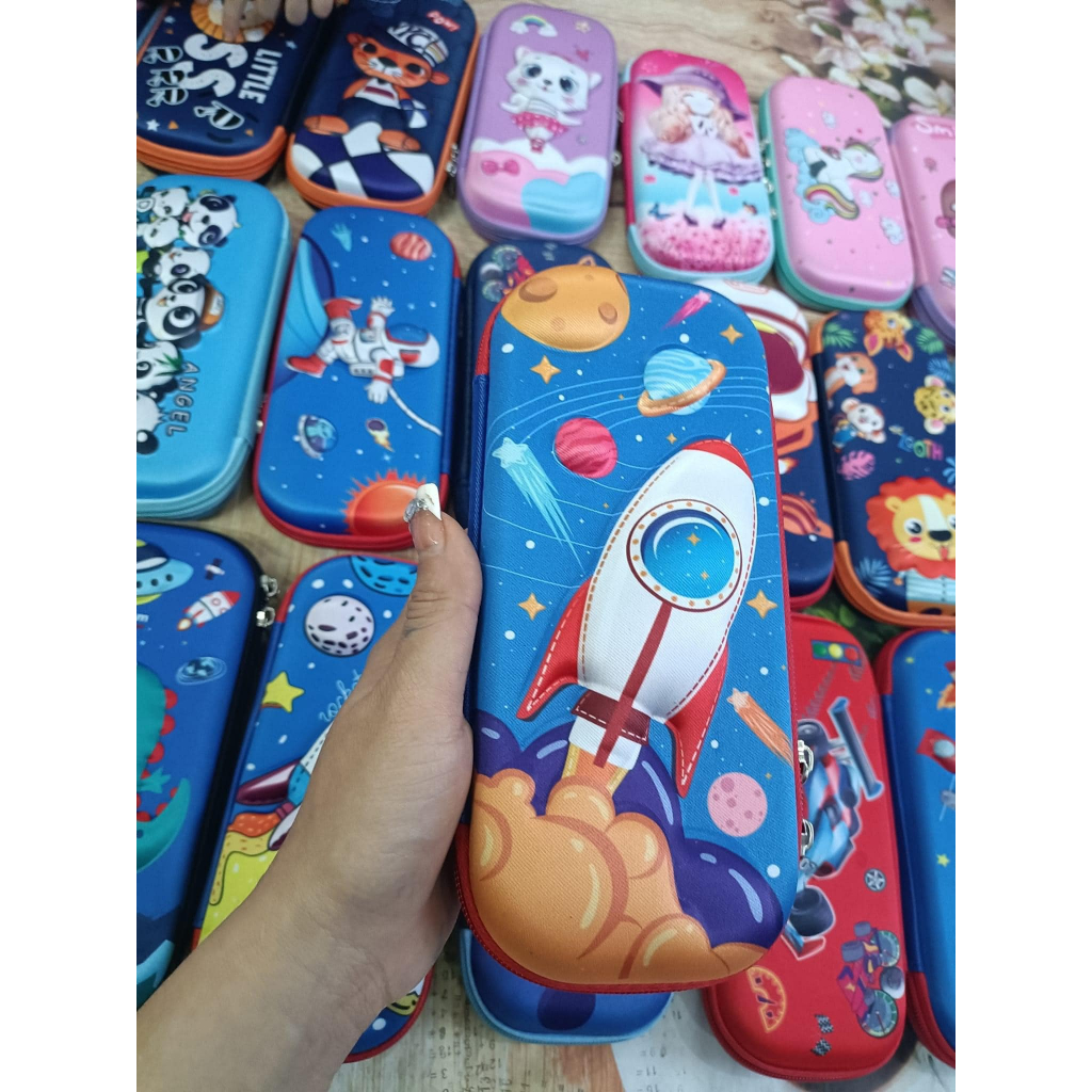 Hộp bút 3D In Nổi Hoạt Hình Nhiều Mẫu Dễ Thương Cho Bé Trai và Bé Gái đẹp lắm Mấy bé  nhìn mà mê luôn