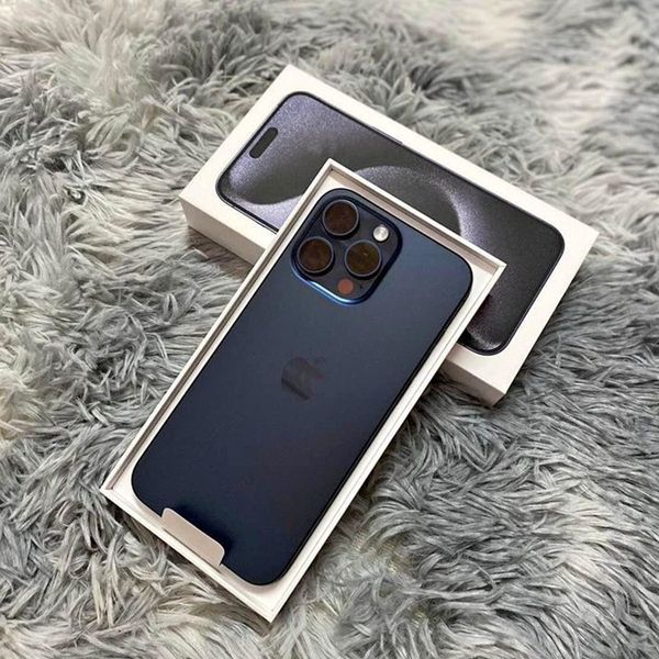 15 PR.m mới ra tặng kèm sạc
