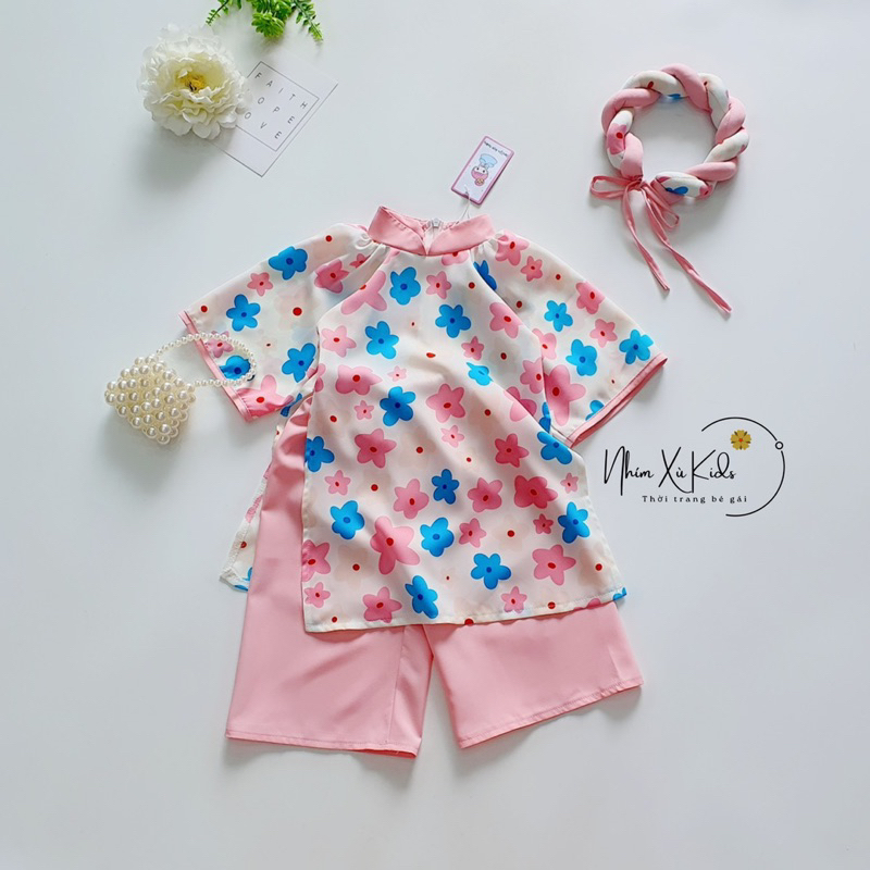 Áo Dài Cách Tân Lụa Mango Màu Hoa Xanh NHÍM XÙ KIDS Kèm Mấn Cho Mẹ Và Bé 5kg - 64kg - AD116