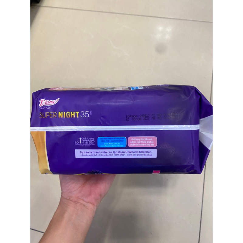 Băng Vệ Sinh Ban Đêm Diana Siêu Thấm Super Night 35cm 12 Miếng
